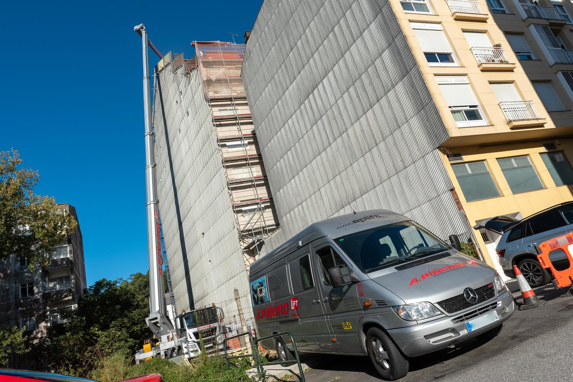 Trabajos de construcción de A. Piñeiro Lift