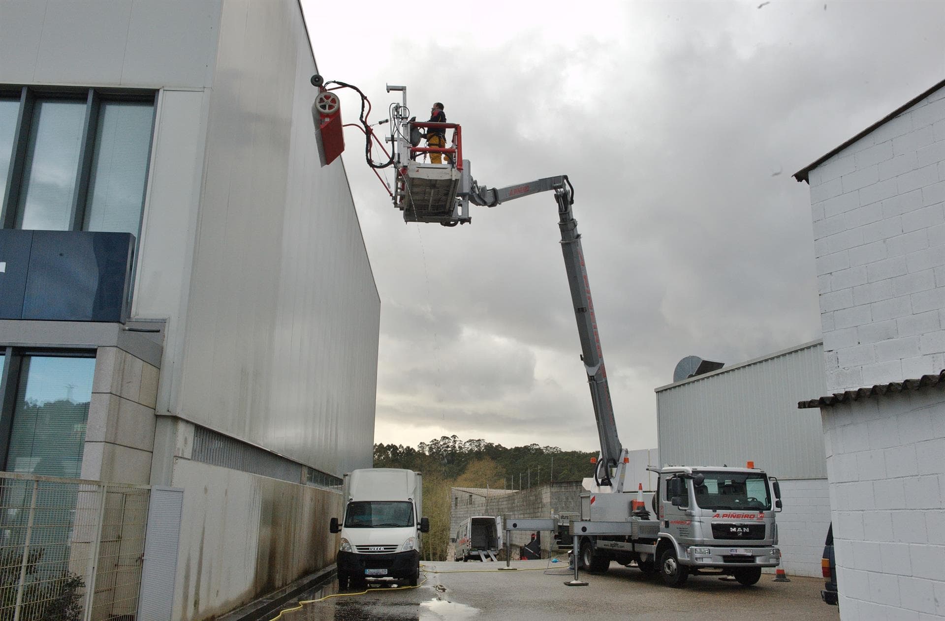 Trabajos de A. Piñeiro Lift con hyCLEANER®